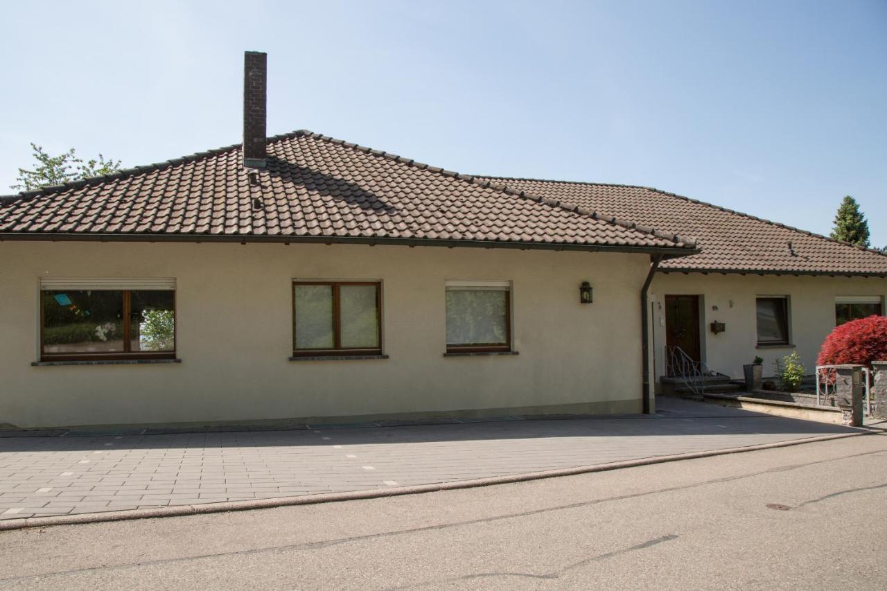 Ferienwohnung Am Kahlenberg - リングスハイム エクステリア 写真